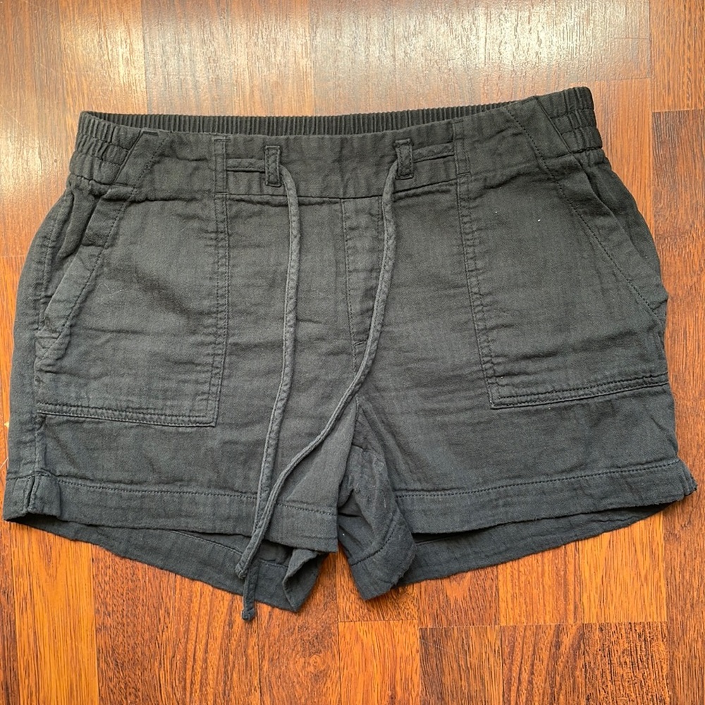Linen shorts